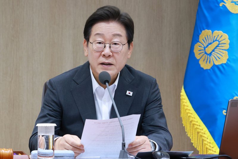 [종합] 李대통령 ‘집값 잡고 주가상승’ 의지..입법계획 논의도