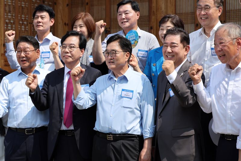 우원식 국회의장 "소비쿠폰, 서민경제 살리는 여름 휴가 되길"