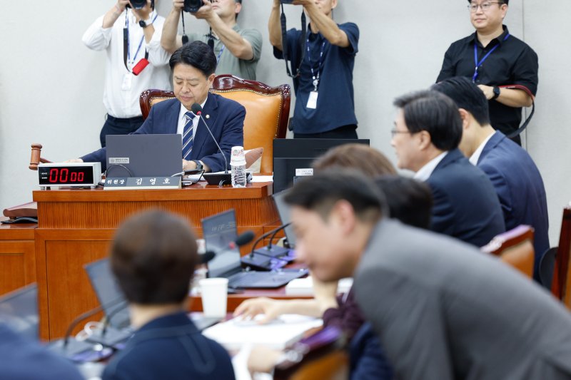 '청문회 슈퍼위크' 앞두고 與野 신경전.. "전원 통과" vs "자료 제출 불성실"