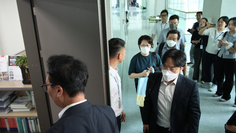 김건희 특검, '공천개입 의혹' 윤상현·김영선·김상민 압수수색