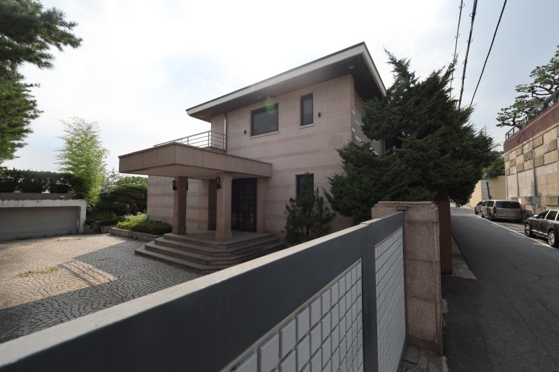 故이건희 자택 228억에 현금 매입... 41세 집주인의 정체는