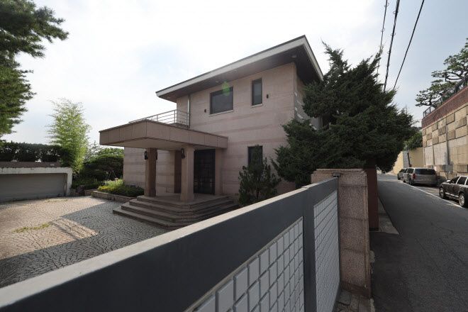 故이건희 회장 소유 이태원 단독주택…228억에 팔려