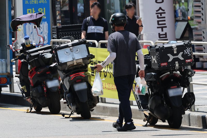 "배달 앱에 꼭 OOOO 기능 있어야 한다" 갑론을박 [1일IT템]