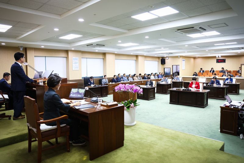 [대전=뉴시스] 조명휘 기자 = 청양군의회가 8일 제313회 임시회를 개회하고 있다. (사진= 청양군의회 제공) 2025.07.09. photo@newsis.com *재판매 및 DB 금지