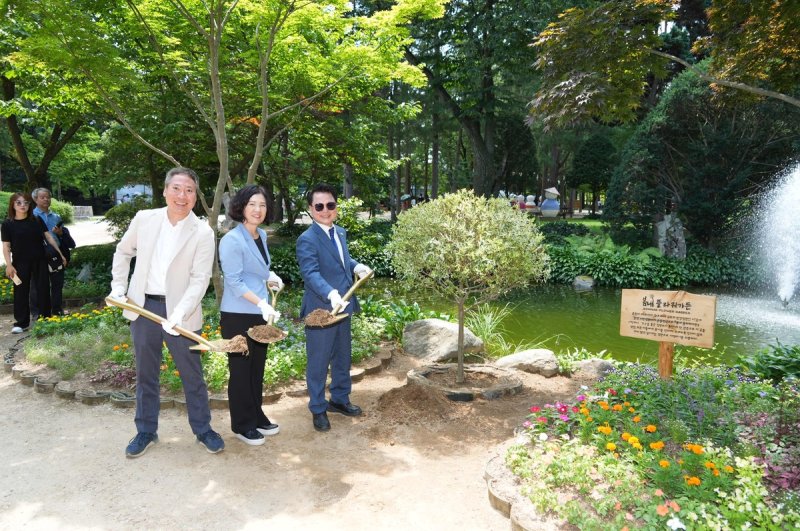 남이섬 '봄내 플라워가든' 행사 (출처=연합뉴스)