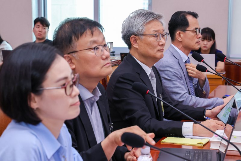 상법→방송법에 이어 검찰개혁법 속도붙이는 與..부작용 우려도