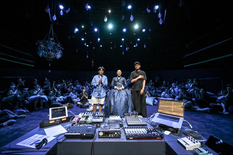 왼쪽부터 루시드폴, 정마리, 부지현. 세종문화회관 제공