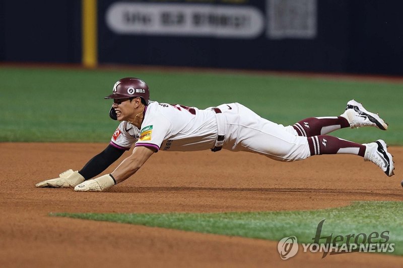 “이래서 송성문, 송성문 하는구나”…연습처럼 야구하는 주장, 품격이 다르다