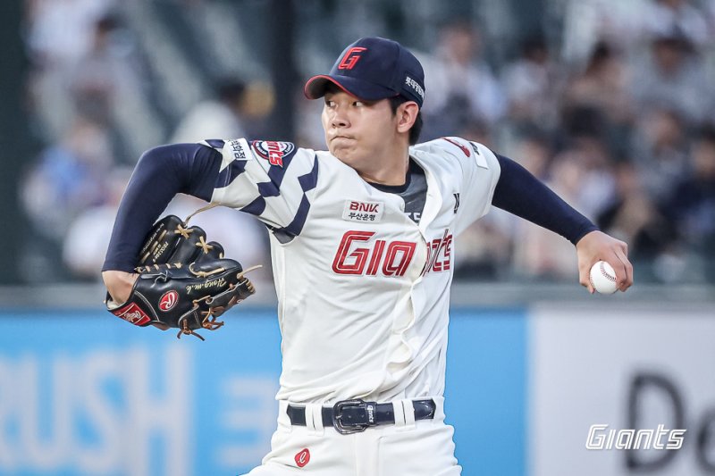 롯데, 이제는 가을을 말할 때…그 끝에 감보아와 홍민기가 있다