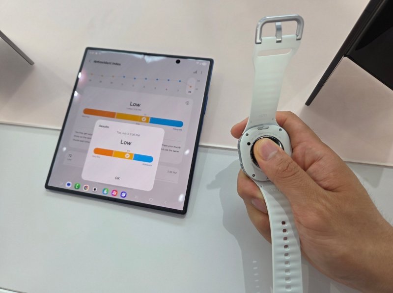 갤럭시워치8 시리즈의 항산화 측정 기능을 사용한 모습 2025.07.09./뉴스1 ⓒNews1 김정현 기자