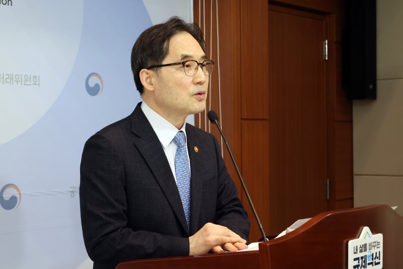 [세종=뉴시스] 강종민 기자 = 한기정 공정거래위원장이 17일 세종시 정부세종청사에서 열린 출입기자 간담회에서 발언하고 있다. 2025.02.17. ppkjm@newsis.com