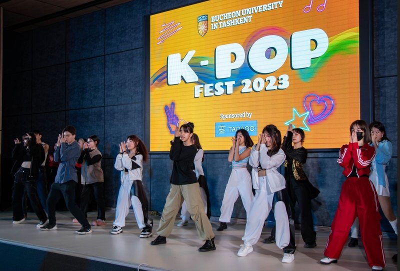 타슈켄트 부천대 재학생들의 K-POP 콘서트 (출처=연합뉴스)