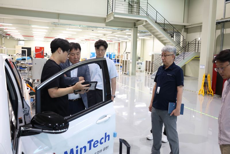 기정원 김영신 원장, 전기차 배터리 진단기업 '민테크' 방문