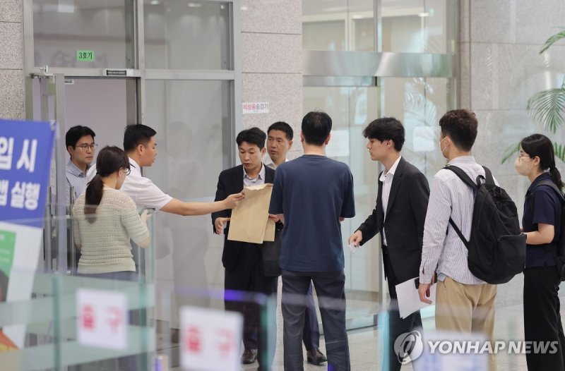 국방부 대변인실 등 압수수색 나선 해병특검 (출처=연합뉴스)