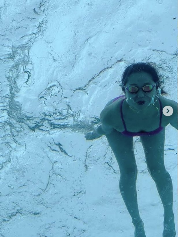 현역 걸그룹 멤버, 당당 노브라…오마이걸 미미, 상큼 표정 속 "행복이 별거냐"