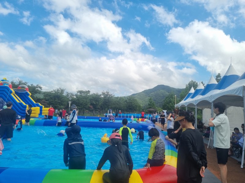 [거창=뉴시스] 지난해 거창창포원 물놀이장 운영 (사진=거창군 제공) 2025. 07. 10. photo@newsis.com *재판매 및 DB 금지