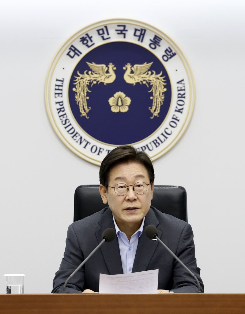 대통령실 "RE100 산단 TF 구성·특별법 제정 추진"