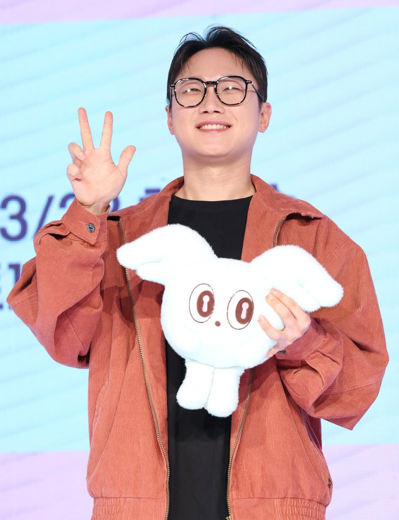 빠니보틀, 배우 안수민에 사과 속 여친은 비연예인…열애 숨길 이유 없었다