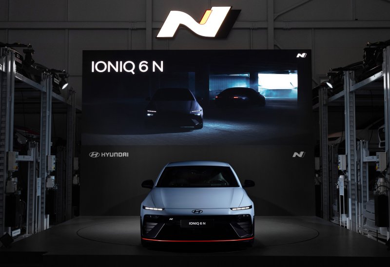 현대차의 고성능 전기 세단 '아이오닉 6 N' 정면.(현대차 제공)
