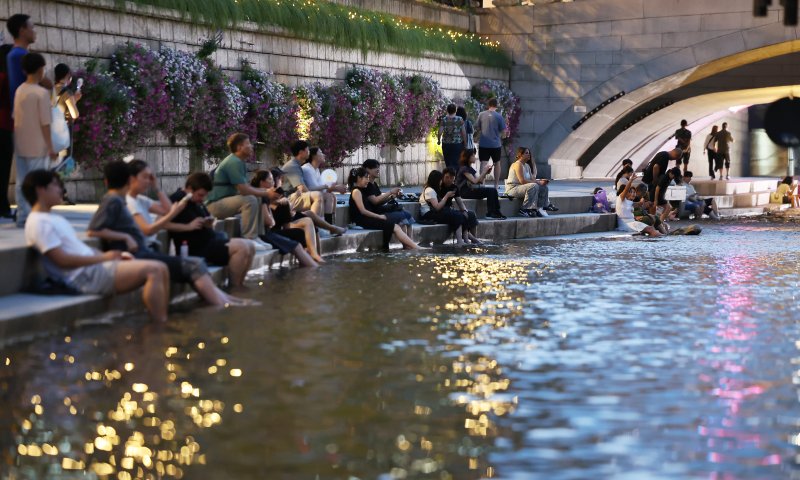 서울 12일만에 열대야 탈출…'잠 못 이루는 밤' 또 몰려온다
