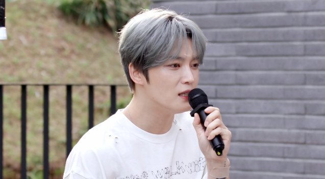 김재중, 워터파크 만들더니…부모에 조카들 대가족 용돈 플렉스