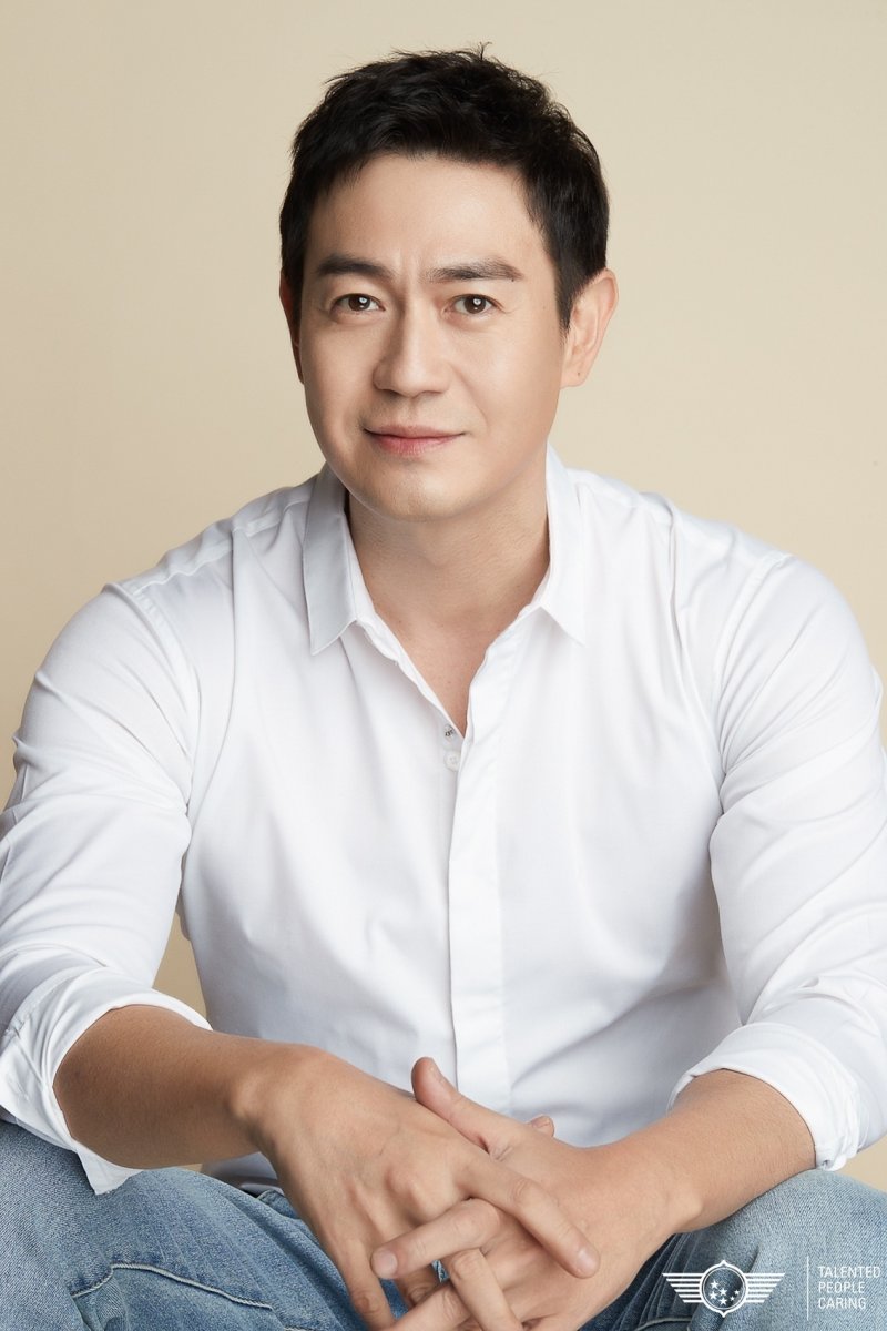 박용우 '은수좋은날' 베테랑 형사로 합류…이영애·김영광과 호흡