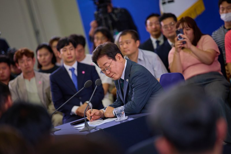 113만 명 빚 탕감 '배드뱅크' 8월 설립…10월 연체 채권 매입