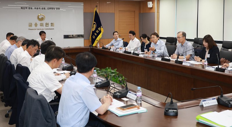 금융위원회는 11일 권대영 사무처장 주재로 정부서울청사에서 장기 연체먹튀 없는 바카라 사이트 채무조정 프로그램 점검을 위한 전문가 간담회를 개최했다. (사진=금융위원회 제공) photo@newsis.com *재판매 및 DB 금지 /사진=뉴시스