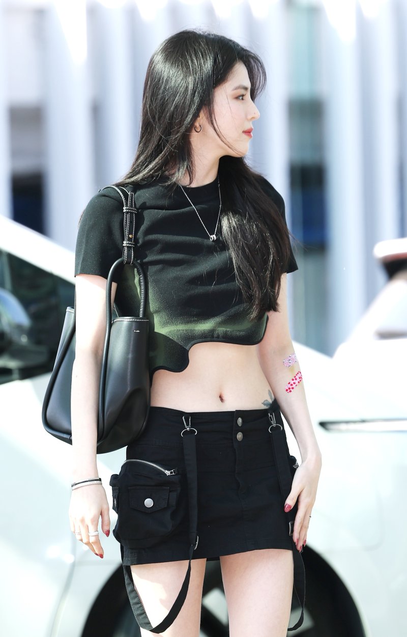 [뉴스1 ★]'타투+밴드' 한소희, 방콕 향한 ‘힙스터 여신’