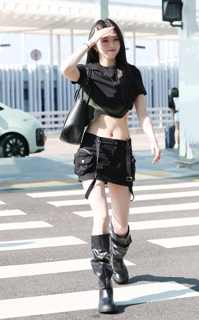 [뉴스1 ★]'타투+밴드' 한소희, 방콕 향한 ‘힙스터 여신’