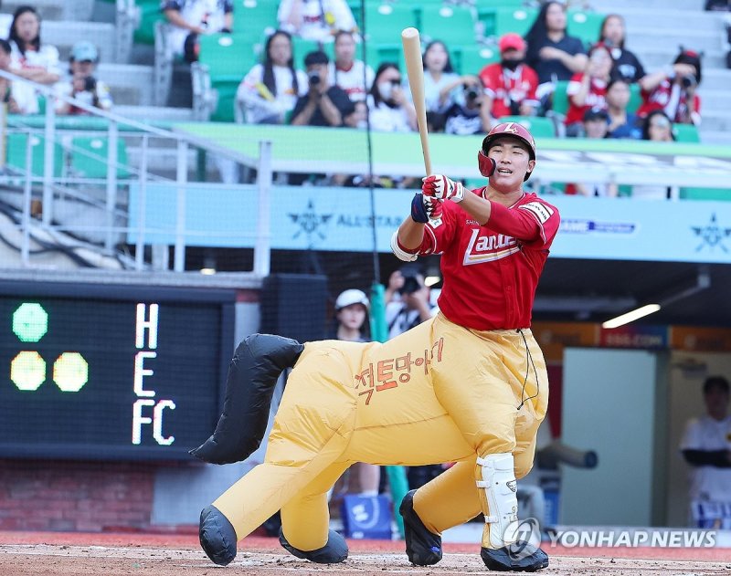 삼진아웃 아쉬운 망아지 (출처=연합뉴스)