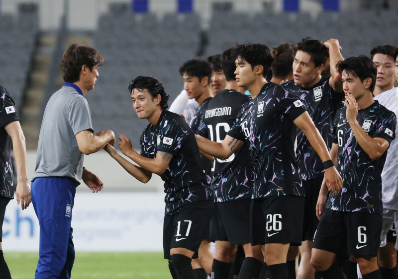 유투벳 대한민국 축구 국가대표팀 감독과 축구대표팀 선수단. /뉴스1 ⓒ News1 김영운 기자