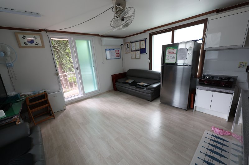 폭염경보가 발효된 8일 오전 광주 북구 오치동의 한 아파트에 위치한 무더위비타임 토토가 텅텅 비어 있다. 2025.7.8/뉴스1 ⓒ News1 박지현 기자