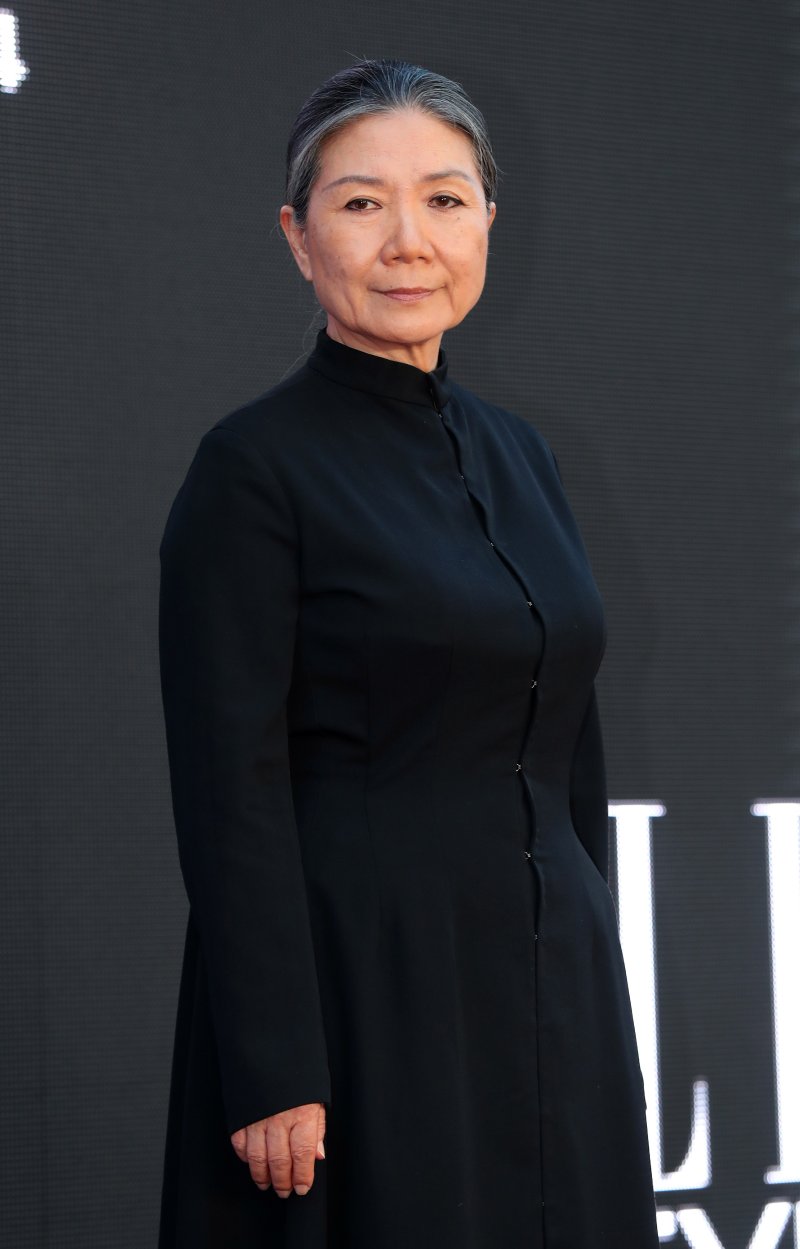 [서울=뉴시스] 김혜진 기자 = 김수자 블랙잭가 17일 오후 서울 성동구 에스팩토리에서 열린 엘르 스타일 어워즈 2024에서 포즈를 취하고 있다. 2024.10.17. jini@newsis.com