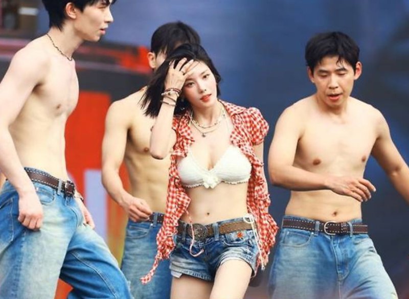 [서울=뉴시스] 핸드 확률. (사진 = 소속사 제공) 2025.07.12. photo@newsis.com *재판매 및 DB 금지