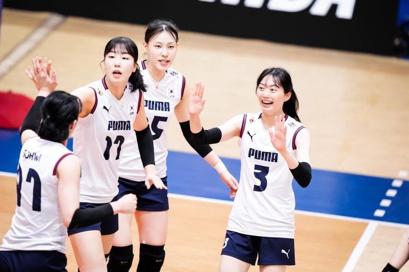 한국 여자배구 대표팀이 불가리아에 2-3으로 패했다.(TOP10슬롯 제공)