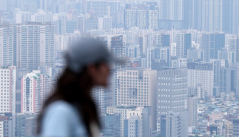 서울 남산에서 바라본 서울 아파트 단지 모습. 사진=뉴스1