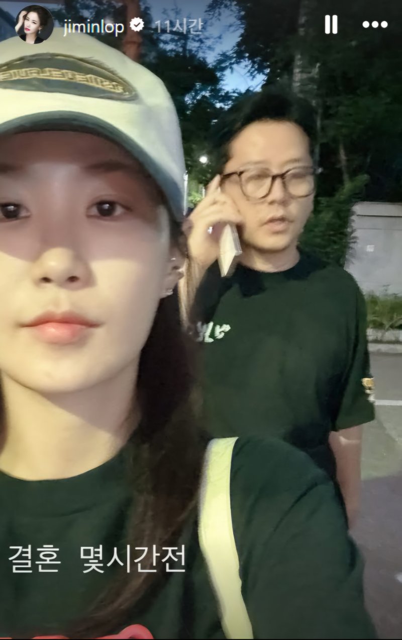 [서울=뉴시스] 개그우먼 바카라사이트 소개이 개그맨 김준호와의 결혼 전 마지막 셀카를 공개했다. (사진=바카라사이트 소개 인스타그램 캡처) 2025.07.13. photo@newsis.com *재판매 및 DB 금지