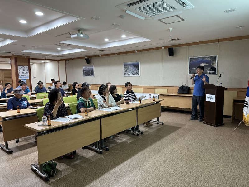 동서고속화철도 메이저 바카라사이트 홈런 협의 대비 주민 설명회.(양구군 제공. 재판매 및 DB금지)/뉴스1