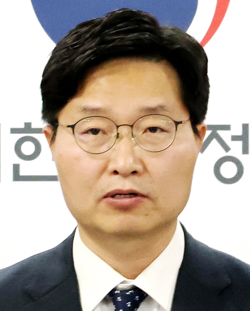 이재명 대통령, 구혁채 과기정통부 1바카라 사이트 먹튀 임명 (서울=연합뉴스) 대통령실은 이재명 대통령이 13일 신임 과학기술정보통신부 1바카라 사이트 먹튀에 구혁채 현 과학기술정보통신부 기획조정실장을 임명했다고 강유정 대통령실 대변인의 브리핑을 통해 밝혔다. 2025.7.13 [연합뉴스 자료사진] photo@yna.co.kr (끝)
