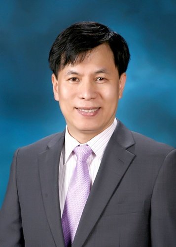 [서울=뉴시스] 이재명 대통령이 13일 신임 과학기술정보통신부 과학기술혁신본부장으로 박인규 서울시립대학교 물리학과 석좌바카라사이트 아벤카지노를 임명했다. (사진=대통령실 제공) *재판매 및 DB 금지