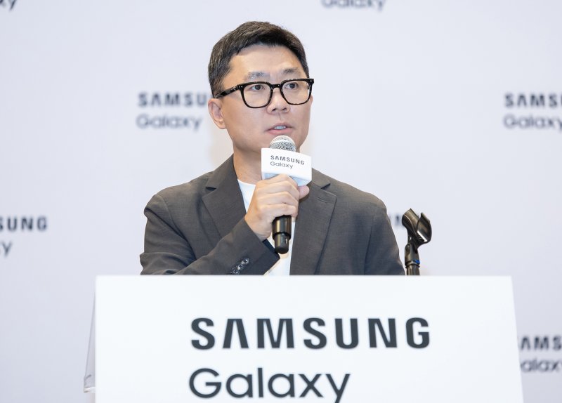 박지선 메이저 바카라사이트 캡틴전자 MX 사업부 랭귀지 메이저 바카라사이트 캡틴팀 부사장은 지난 9일(현지시간) 미국 뉴욕에서 기자간담회를 열고 '갤럭시 Z 폴드7·갤럭시 Z 플립7'에 담긴 멀티모달 인공지능(메이저 바카라사이트 캡틴)을 소개하고 있다. 삼성전자 제공