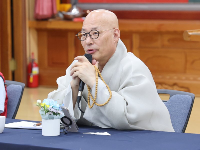 [서울=뉴시스] 22일 서울 강남구 봉은사에서 진우바카라사이트 통장이 '평등세상을 위한 사회적 약자 초청 특별법회'를 개최하고 발언을 하고 있다. (사진=대한불교조계종 제공) 2025.06.22. photo@newsis.com *재판매 및 DB 금지