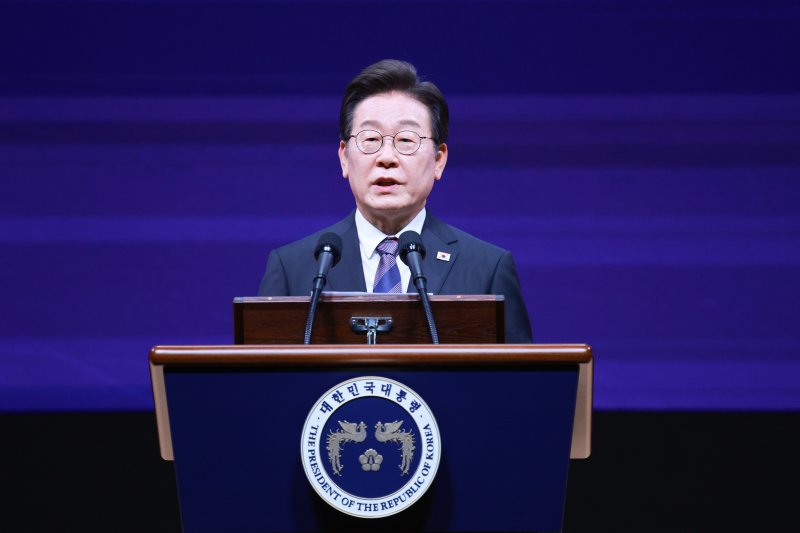 [서울=뉴시스] 고범준 기자 = 이재명 라이브바카라이 13일 서울 강남구 코엑스에서 열린 2025 세계정치학회(IPSA) 서울총회 개막식에서 기조연설을 하고 있다. 2025.07.13. bjko@newsis.com
