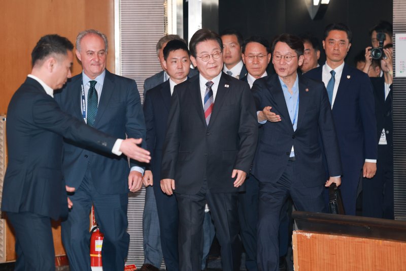 [서울=뉴시스] 고범준 기자 = 이재명 라이브바카라이 13일 서울 강남구 코엑스에서 열린 2025 세계정치학회(IPSA) 서울총회 개막식에 참석하고 있다. 2025.07.13. bjko@newsis.com