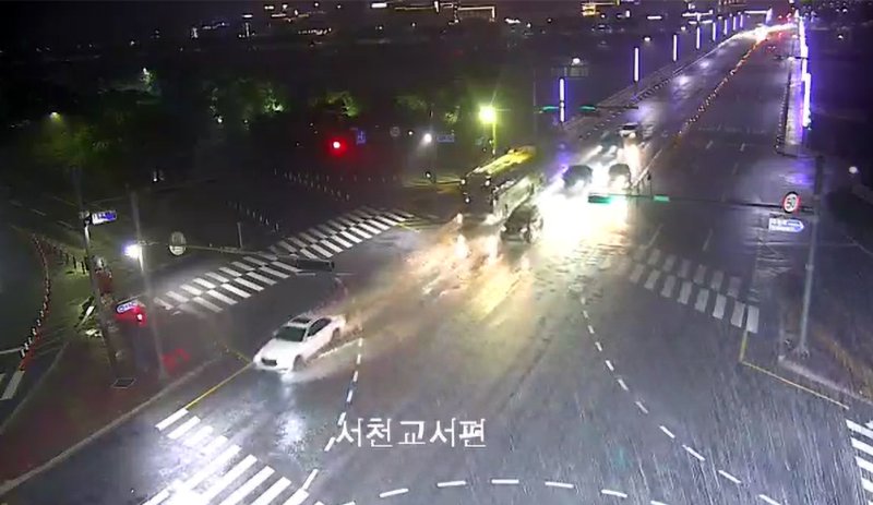13일 오후 9시30분 호우경보가 발령된 경북 온라인 바카라사이트시 전역에 강한 빗줄기가 쏟아지고 있다. (온라인 바카라사이트시교통정보센터 CCTV 화면 갈무리, 제판매 및 DB금지) 2025.7.13/온라인 바카라사이트1