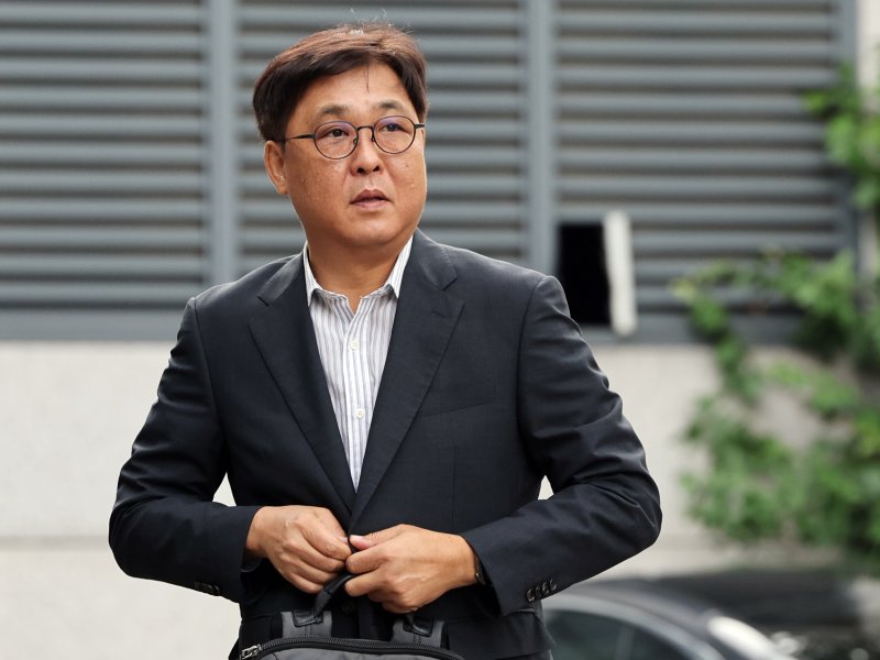 최휘영 문화체육관광부 장관 후보자가 14일 오전 서울 종로구 국립현대미술관에 마련된 인사청문회 사무실로 출근하고 있다. 2025.7.14/뉴스1 ⓒ News1 황기선 기자