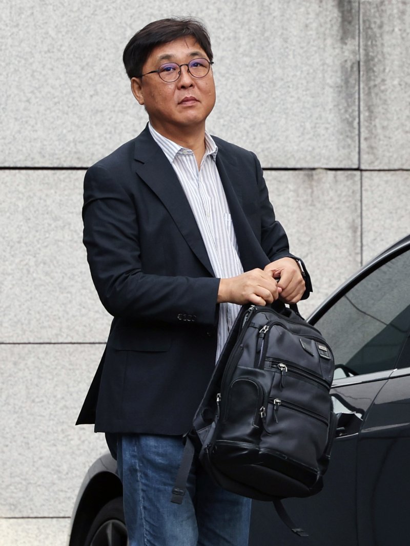 최휘영 문화체육관광부 장관 후보자가 14일 오전 서울 종로구 국립현대미술관에 마련된 인사청문회 사무실로 출근하고 있다. 2025.7.14/뉴스1 ⓒ News1 황기선 기자