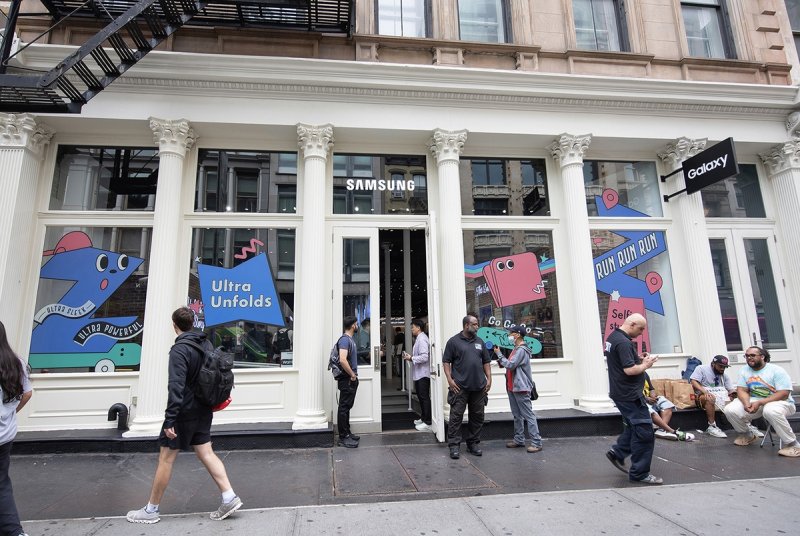 뉴욕 호소거리의 갤럭시 '익스피리언스 스페이스' (출처=연합뉴스)