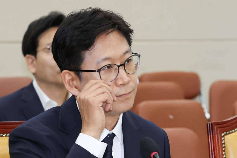 배경훈 과학기술정보통신부 장관 후보자가 14일 오전 서울 여의도 국회 과학기술정보방송통신위원회에서 인사청문회 시작을 기다리고 있다. 2025.7.14/뉴스1 ⓒ News1 안은나 기자